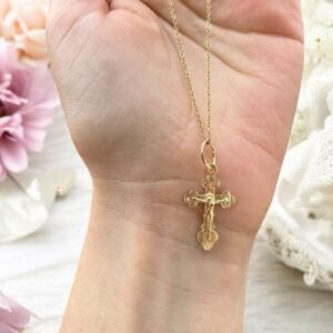 Croix de jésus féminine or plaqué